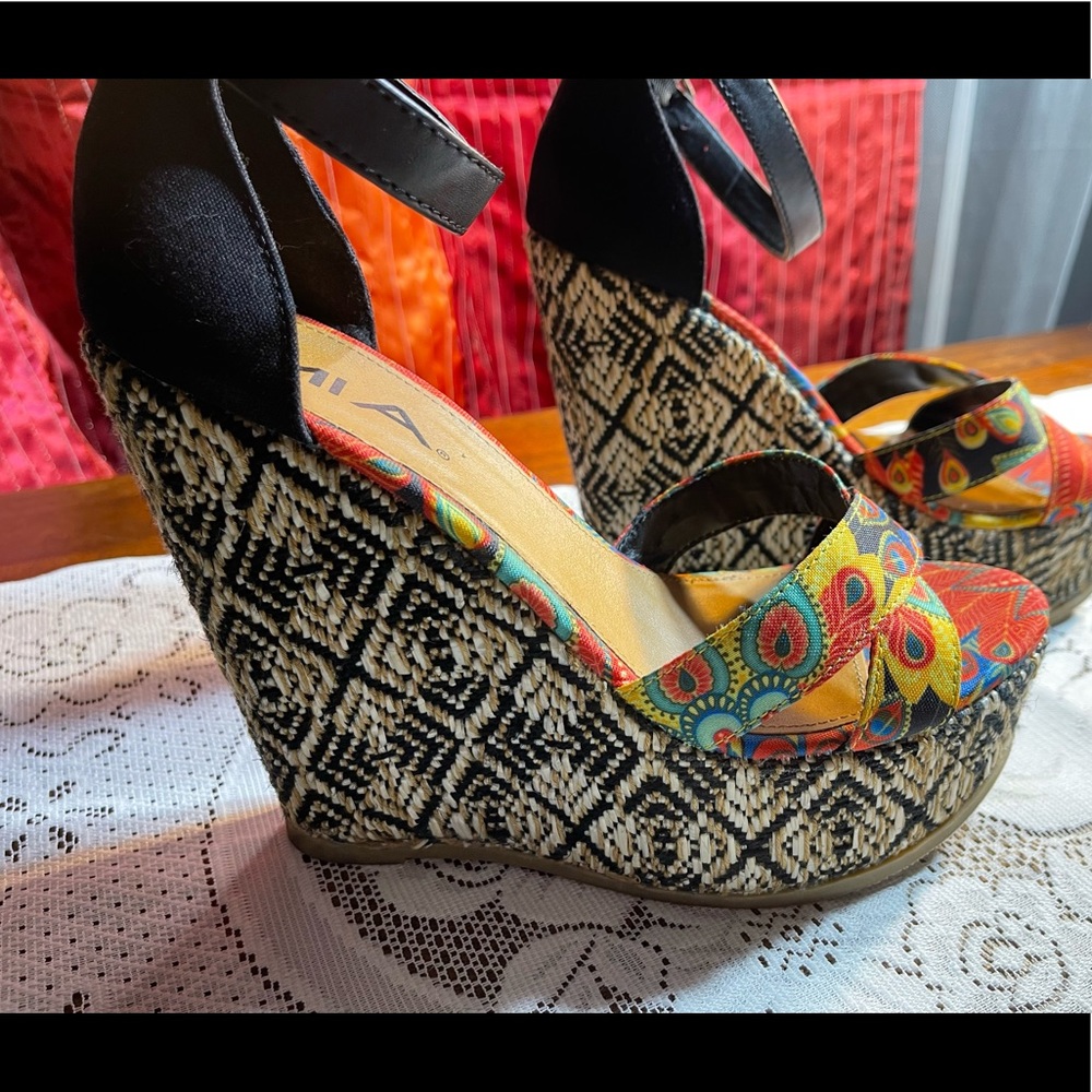 MIA Multicolor Patterned Platform Wedges